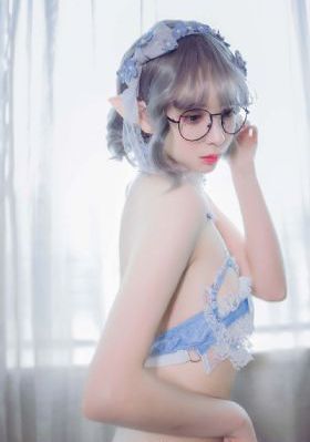 tiny evil在线观看